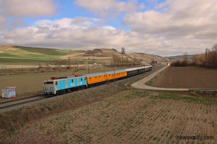 Der AZAFT Blue Train beginnt seine Fahrsaison mit einer Fahrt bis zur Karwoche in Bajo Aragón