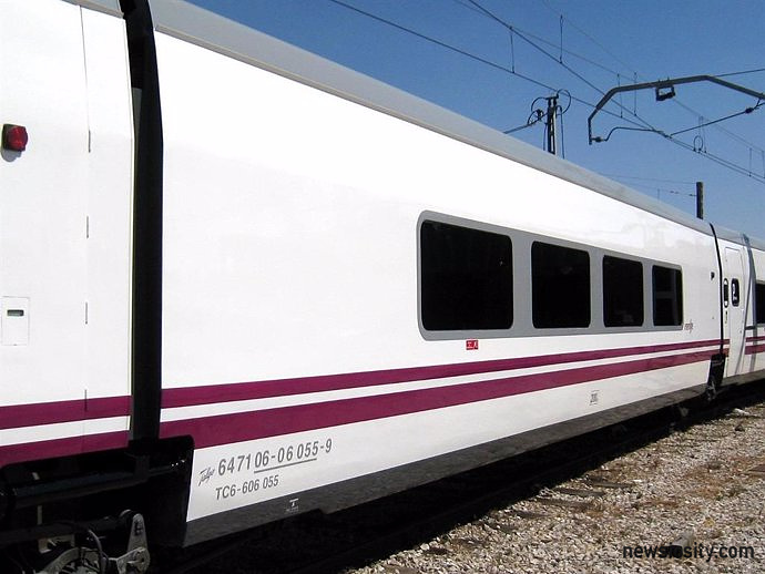 Die Bahnstrecke zwischen Ciudad Real und Badajoz ist wegen eines überlaufenden Baches in Guadalmez unterbrochen