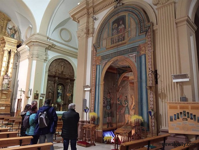 Das Biscarrués-Denkmal erfüllt seinen liturgischen Zweck und etabliert sich als touristisches und kulturelles Angebot