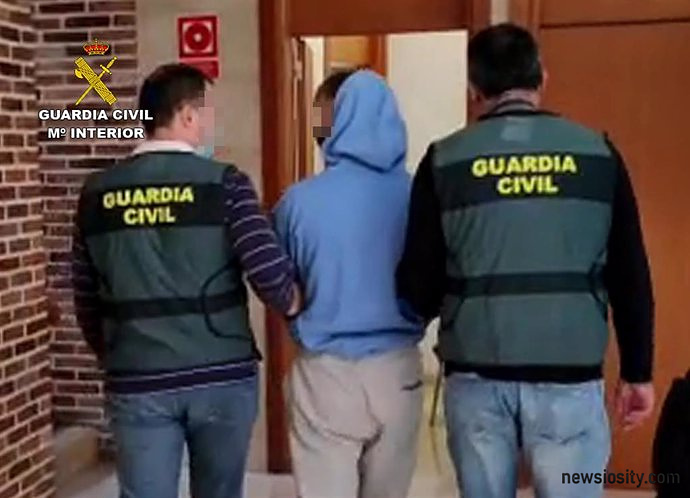 Die Guardia Civil verhaftet einen erfahrenen Kriminellen wegen dreier Raubüberfälle in Cieza