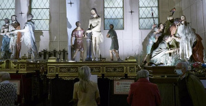 Die Prozession zur Heiligen Beerdigung in Pamplona wurde wegen Regen unterbrochen