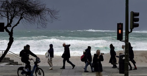 An diesem Freitag gilt an der gesamten galizischen Küste wegen Wellen die Alarmstufe Gelb